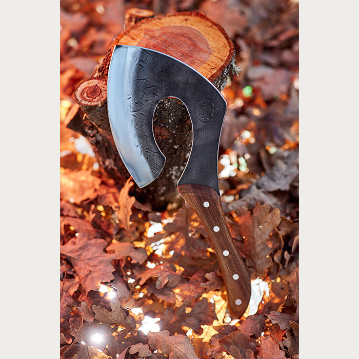 Discover our Unique Carbon Cooking Axe – Almazan Kitchen®